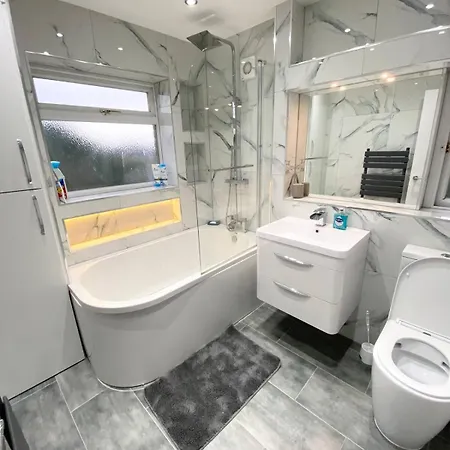 Comfy 4 Bedroom House